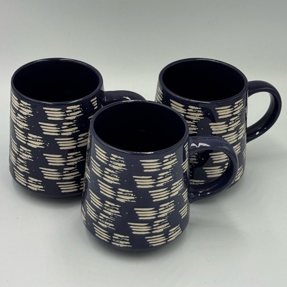 Thyme and Table Blue & White Ceramic Stoneware Mugs 16 oz Set of 3 - Picture 2 of 10